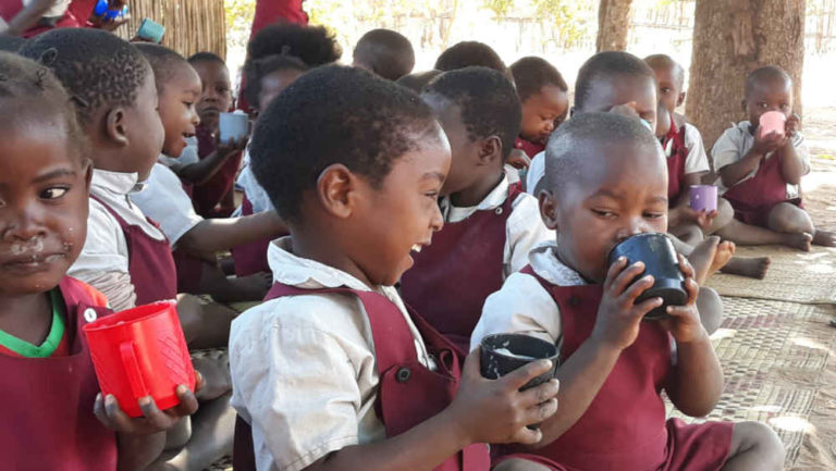 Cena per i bambini del Mozambico