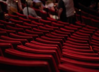 Casateatro. Un laboratorio per spettatori consapevoli Casa Teatro