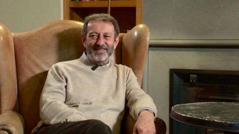 Michele Serra: leggere, scrivere, un libro è…