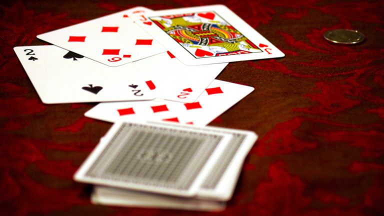 Cinquanta e cinquanta. Il radiodramma che ti fa leggere.