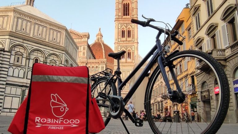 La storia di Robin Food, la cooperativa che consegna il cibo a domicilio