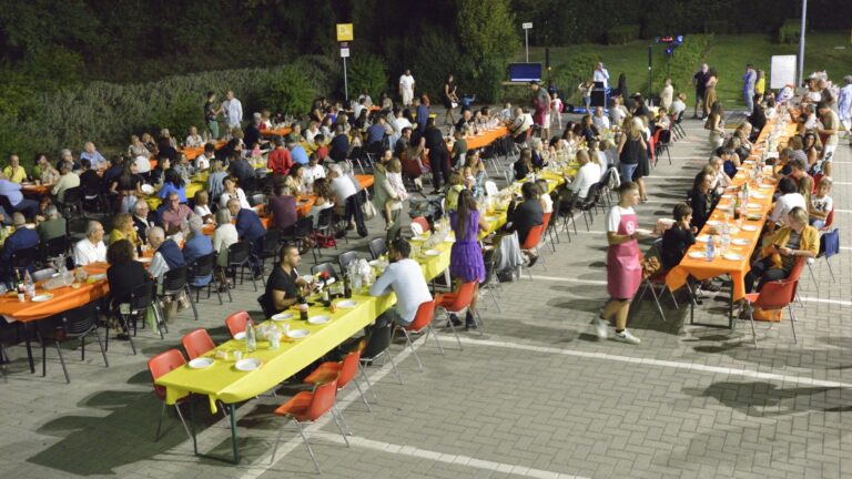 Successo per la “cena sull’Aia” al Coop.fi di Poggibonsi via Salceto