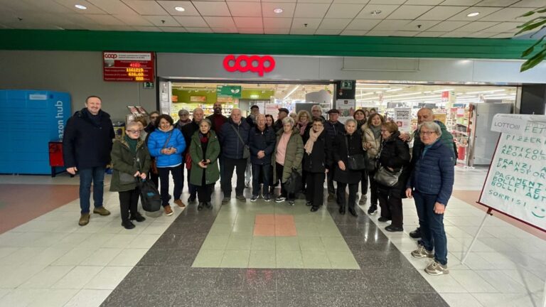 Oltre 1400 libri libri donati dalla sezione soci Coop Valdisieve alla sezione soci di Faenza di Coop Alleanza 3.0