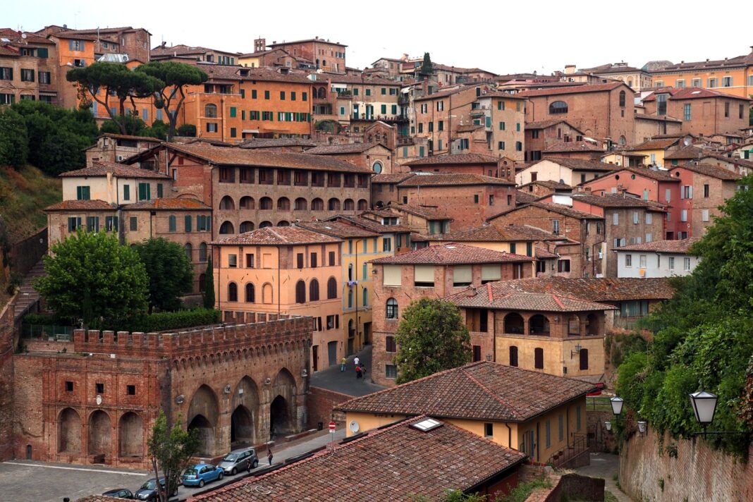 Veduta della città di Siena