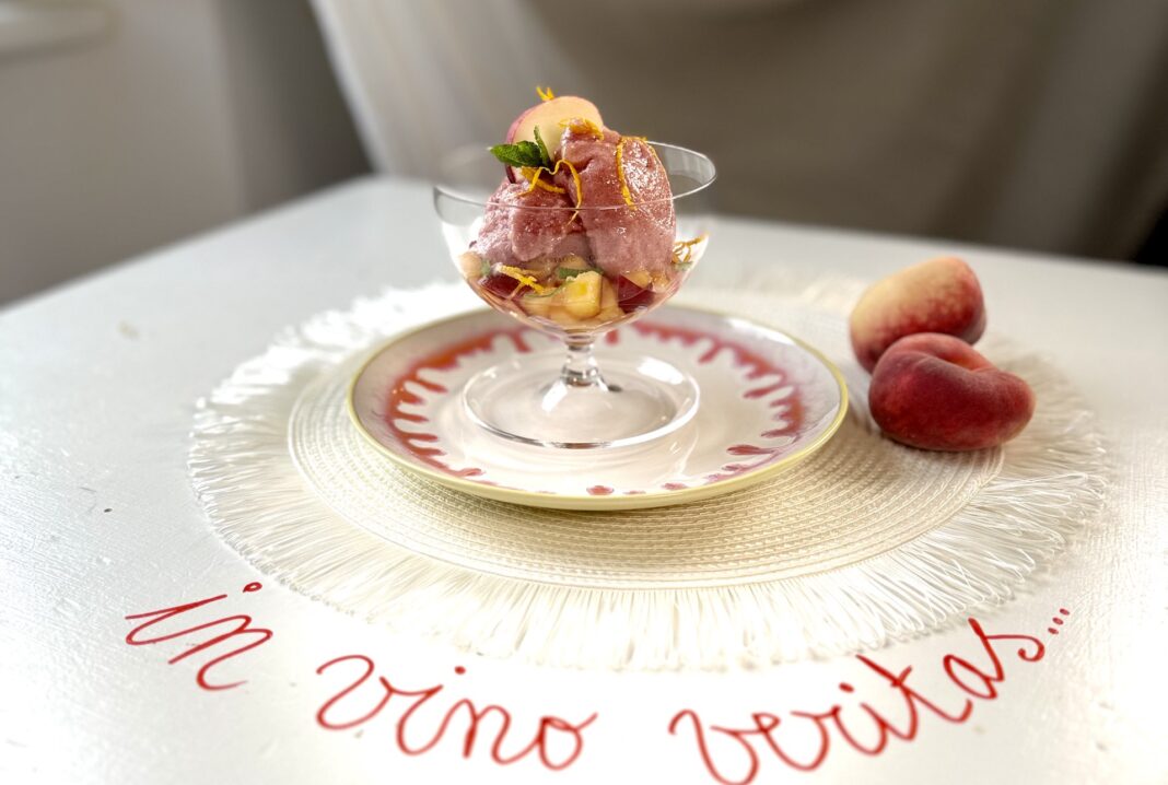 Sorbetto al vino con pesche