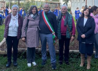 Nella scuola primaria Vignole di Quarrata nasce un bosco didattico realizzato da Unicoop Firenze Bosco didattico alla scuola primaria Vignole di Quarrata