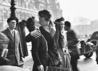 Robert Doisneau. Il fotografo poeta Le baiser de l'hôtel de ville, Paris 1950