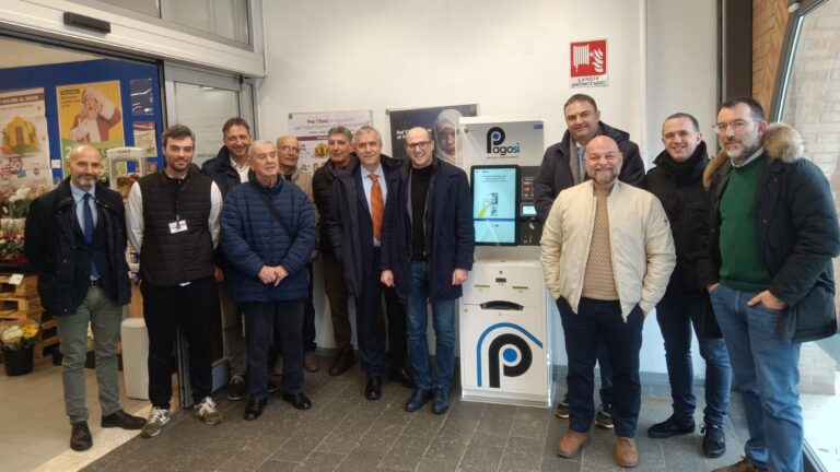 Il Totem PagoSi arriva alla Coop di San Gimignano