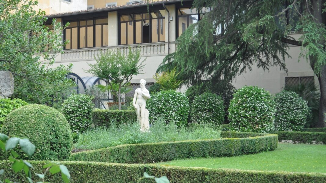 Biblioteca delle Oblate, Firenze