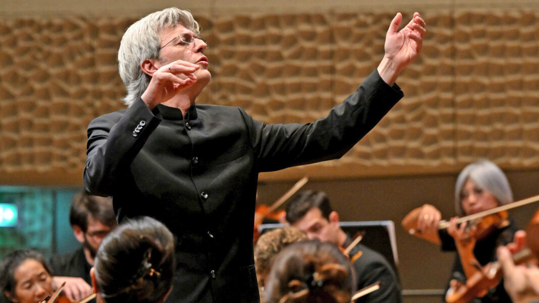 ORCHESTRA-LEONORE-Daniele-Giorgi- Foto Carsten Peter Schulze