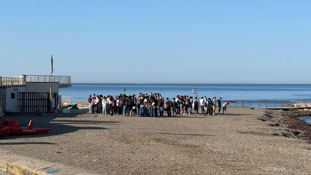 Livorno: in 200 per la spiaggia dei Tre Ponti