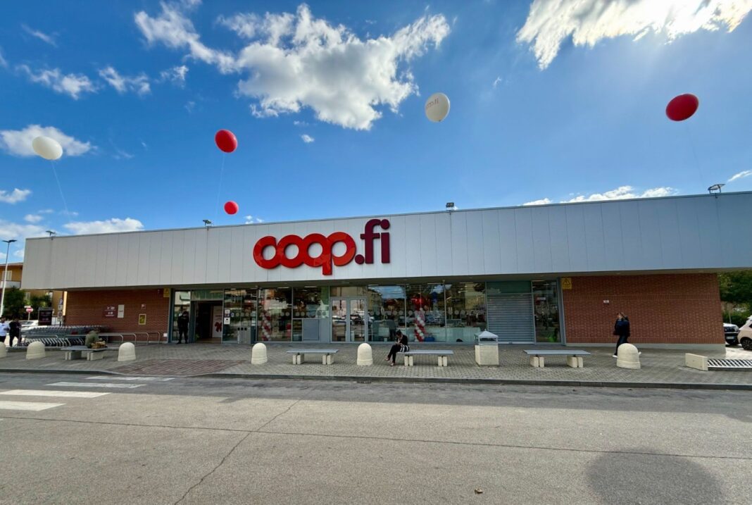 Esterno di un punto vendita Unicoop Firenze