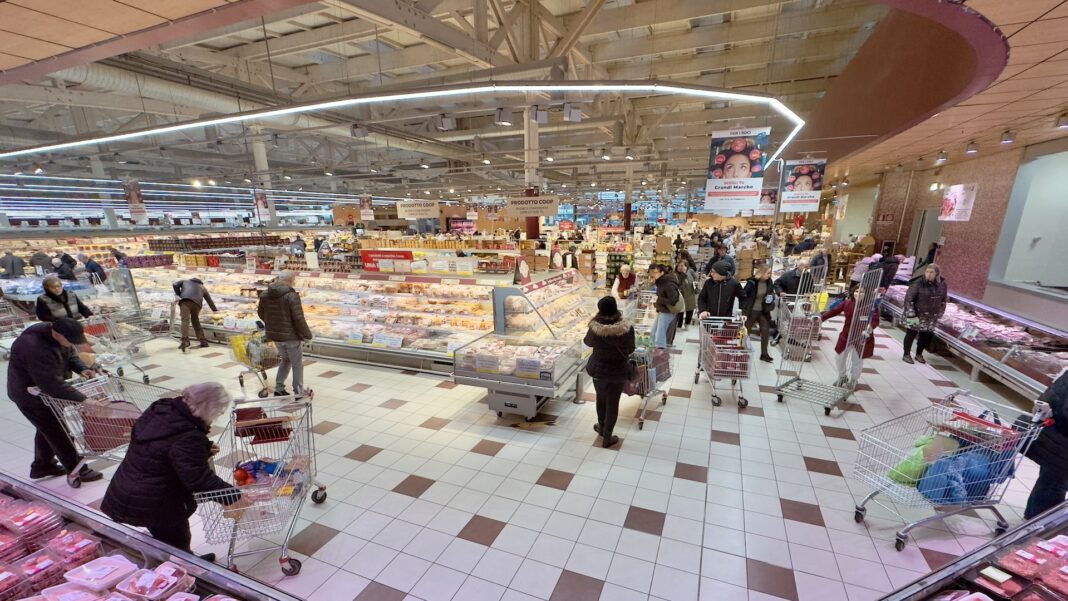Interno di un punto vendita Coop.fi